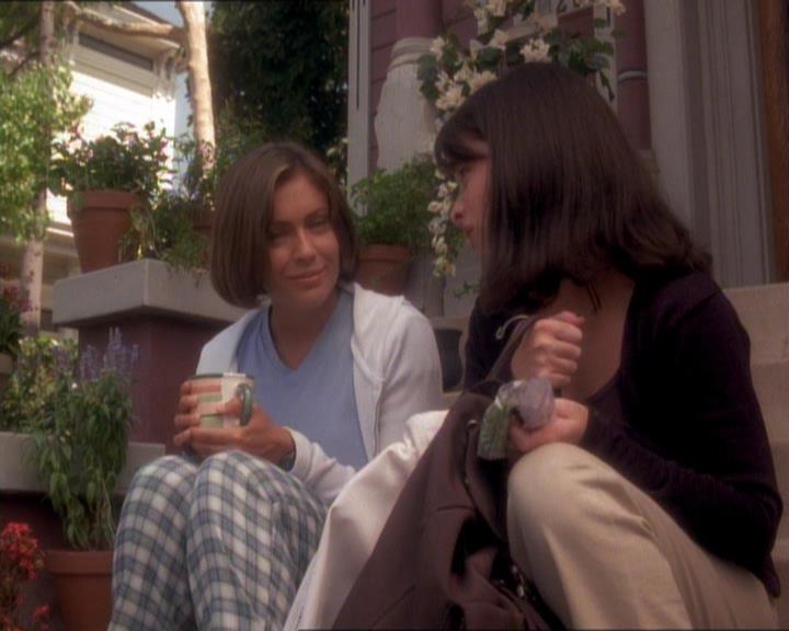 Charmed-Online_dot_net-1x01SomethingWiccaThisWayComes1082.jpg