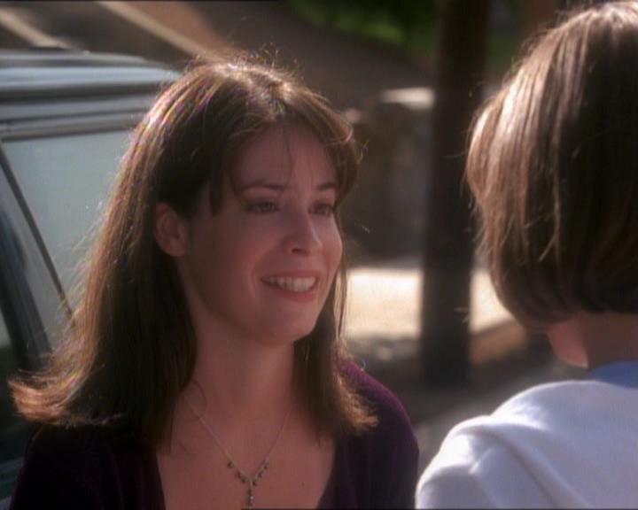 Charmed-Online_dot_net-1x01SomethingWiccaThisWayComes1112.jpg