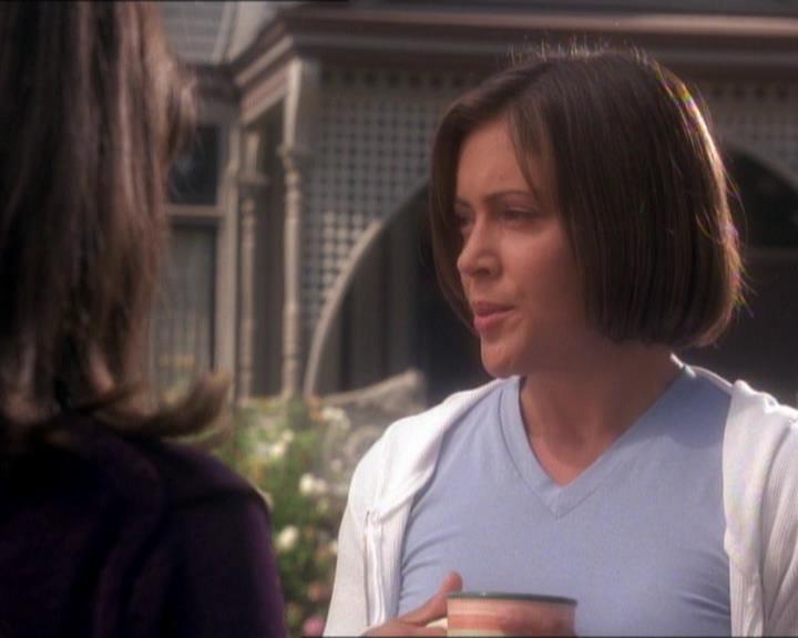 Charmed-Online_dot_net-1x01SomethingWiccaThisWayComes1113.jpg