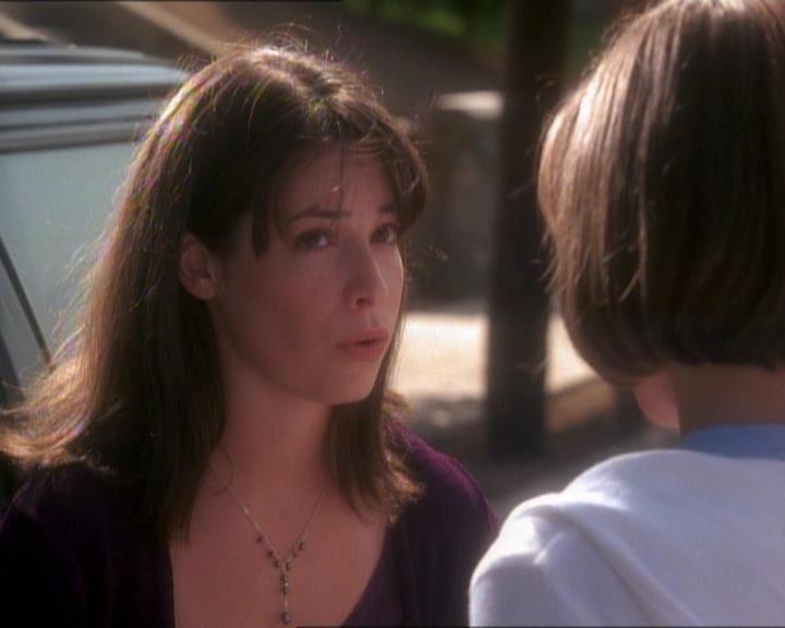 Charmed-Online_dot_net-1x01SomethingWiccaThisWayComes1116.jpg