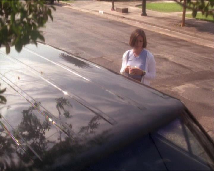 Charmed-Online_dot_net-1x01SomethingWiccaThisWayComes1127.jpg