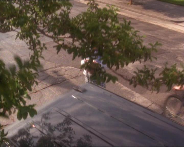 Charmed-Online_dot_net-1x01SomethingWiccaThisWayComes1128.jpg