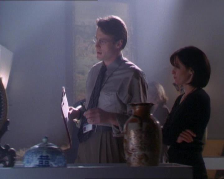 Charmed-Online_dot_net-1x01SomethingWiccaThisWayComes1139.jpg
