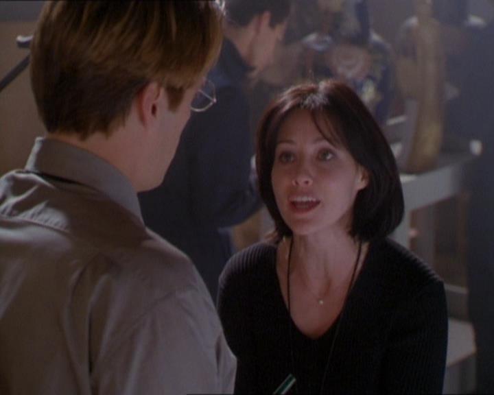 Charmed-Online_dot_net-1x01SomethingWiccaThisWayComes1159.jpg