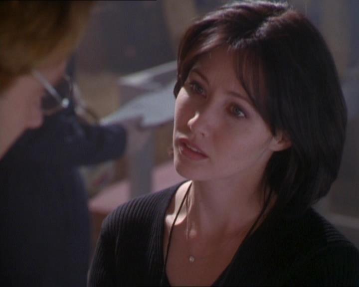 Charmed-Online_dot_net-1x01SomethingWiccaThisWayComes1162.jpg