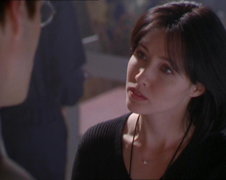 Charmed-Online_dot_net-1x01SomethingWiccaThisWayComes1167.jpg