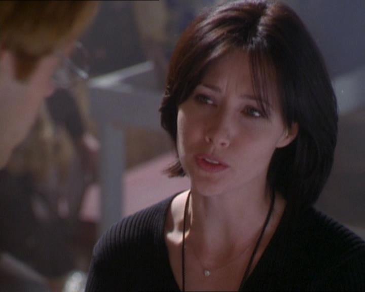Charmed-Online_dot_net-1x01SomethingWiccaThisWayComes1181.jpg Charmed-Online_dot_net-1x01SomethingWiccaThisWayComes1181.jpg