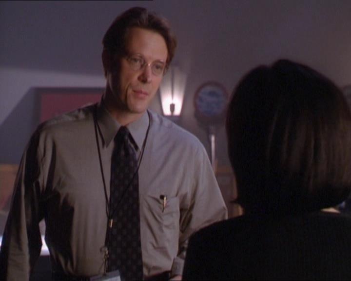 Charmed-Online_dot_net-1x01SomethingWiccaThisWayComes1195.jpg
