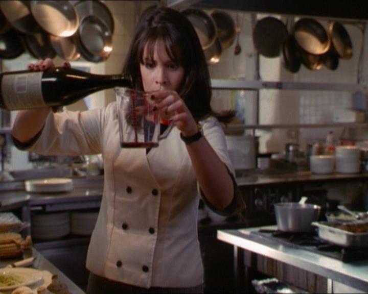 Charmed-Online_dot_net-1x01SomethingWiccaThisWayComes1223.jpg Charmed-Online_dot_net-1x01SomethingWiccaThisWayComes1223.jpg