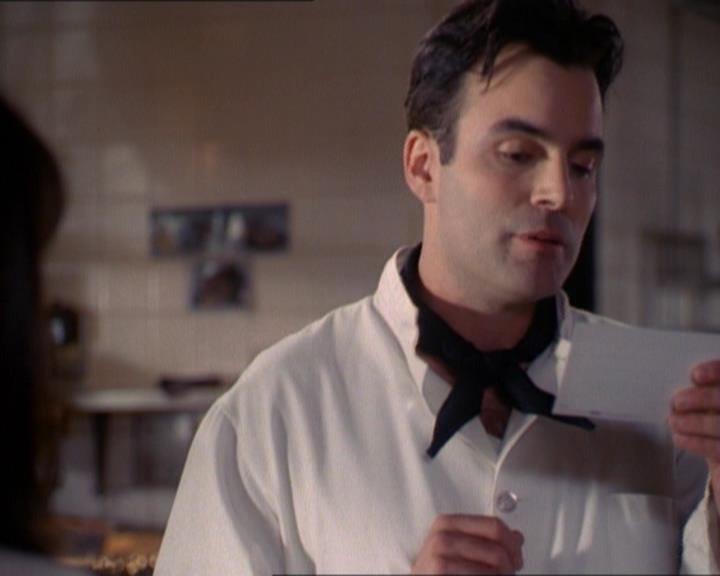 Charmed-Online_dot_net-1x01SomethingWiccaThisWayComes1236.jpg