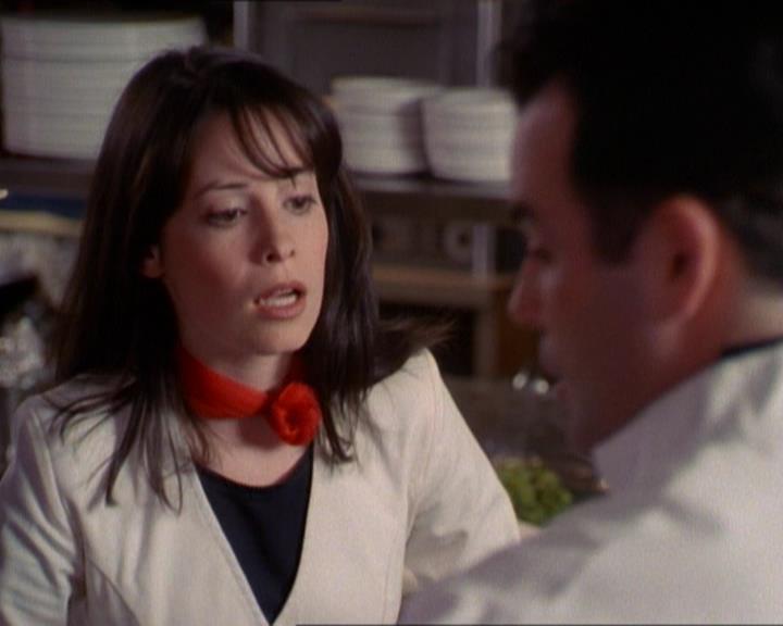 Charmed-Online_dot_net-1x01SomethingWiccaThisWayComes1238.jpg