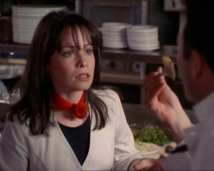 Charmed-Online_dot_net-1x01SomethingWiccaThisWayComes1255.jpg Charmed-Online_dot_net-1x01SomethingWiccaThisWayComes1255.jpg