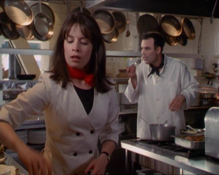 Charmed-Online_dot_net-1x01SomethingWiccaThisWayComes1271.jpg