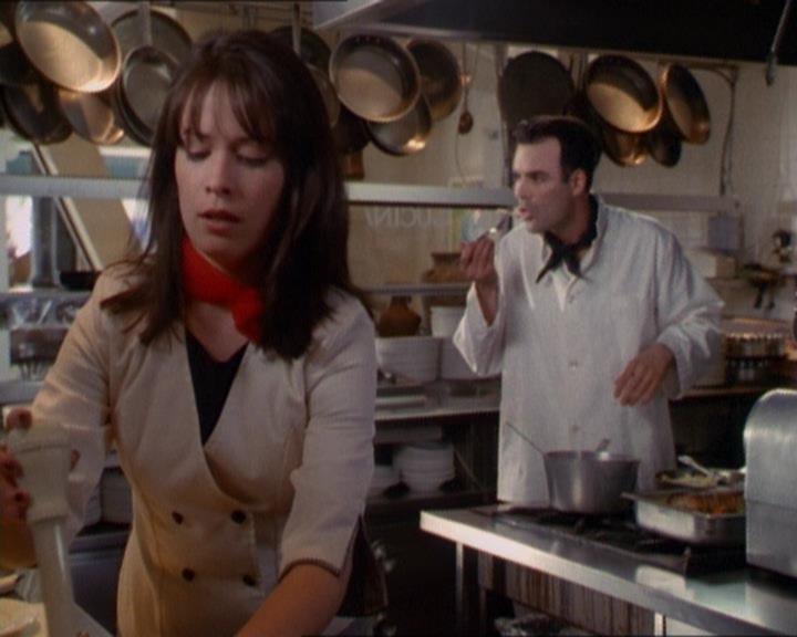 Charmed-Online_dot_net-1x01SomethingWiccaThisWayComes1272.jpg