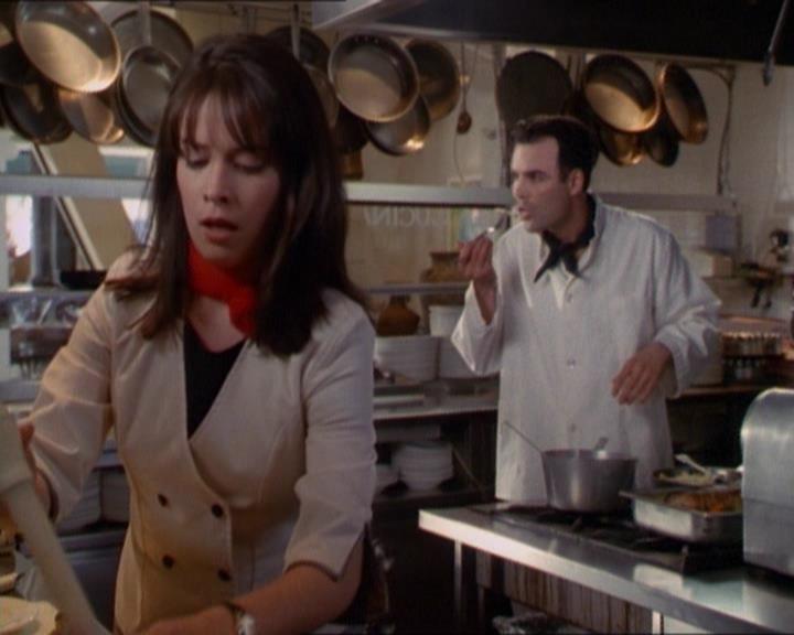 Charmed-Online_dot_net-1x01SomethingWiccaThisWayComes1274.jpg Charmed-Online_dot_net-1x01SomethingWiccaThisWayComes1274.jpg