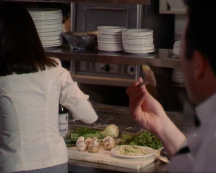 Charmed-Online_dot_net-1x01SomethingWiccaThisWayComes1275.jpg Charmed-Online_dot_net-1x01SomethingWiccaThisWayComes1275.jpg