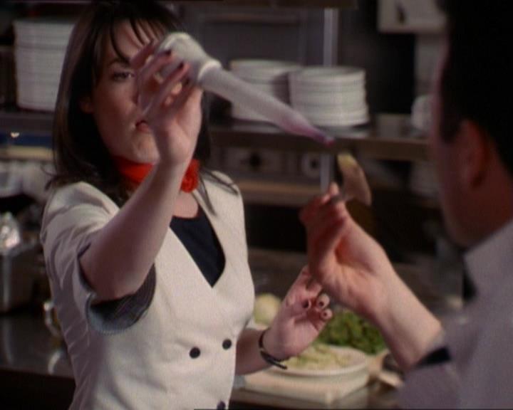 Charmed-Online_dot_net-1x01SomethingWiccaThisWayComes1276.jpg Charmed-Online_dot_net-1x01SomethingWiccaThisWayComes1276.jpg