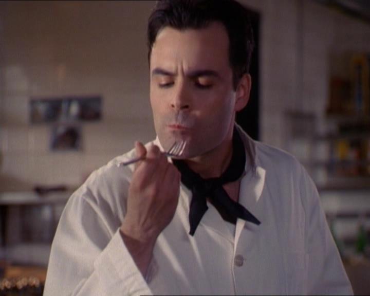 Charmed-Online_dot_net-1x01SomethingWiccaThisWayComes1282.jpg