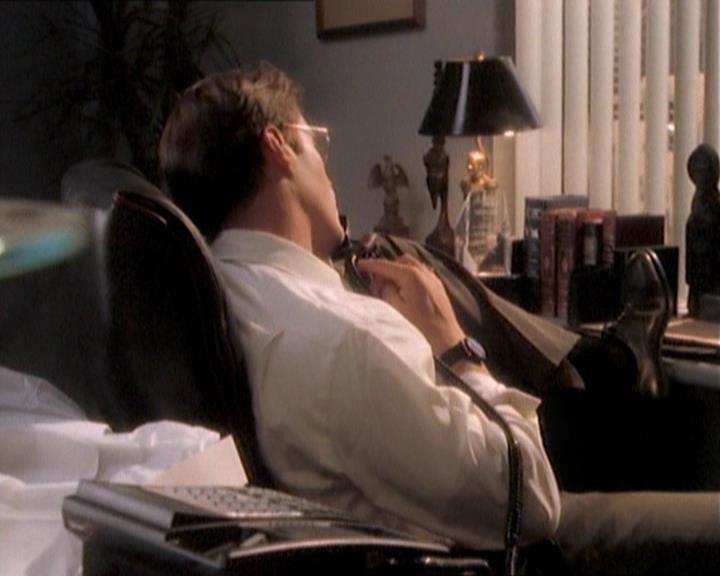 Charmed-Online_dot_net-1x01SomethingWiccaThisWayComes1296.jpg
