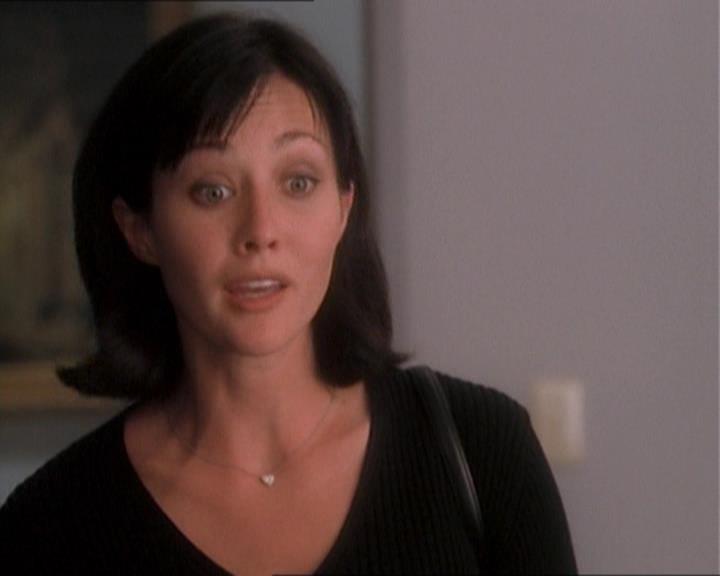 Charmed-Online_dot_net-1x01SomethingWiccaThisWayComes1314.jpg