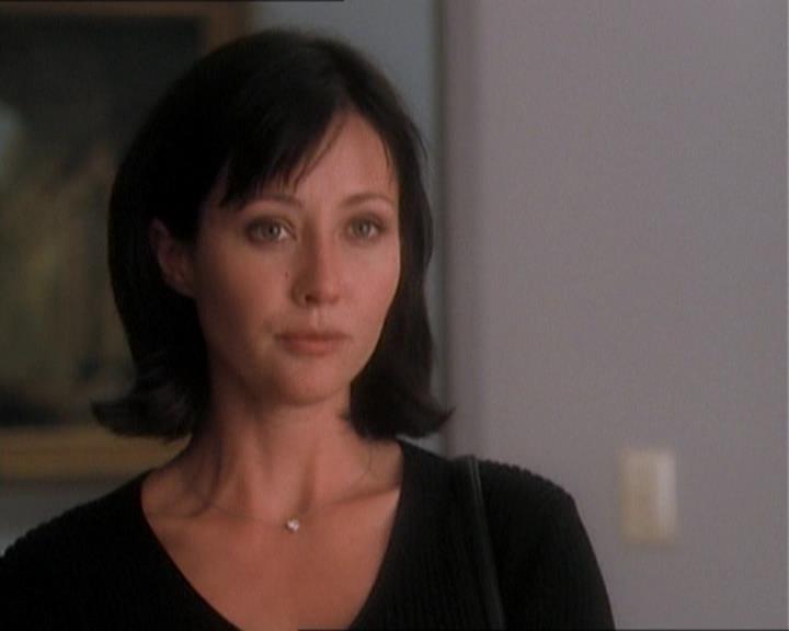 Charmed-Online_dot_net-1x01SomethingWiccaThisWayComes1331.jpg