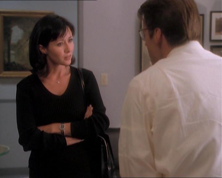 Charmed-Online_dot_net-1x01SomethingWiccaThisWayComes1337.jpg