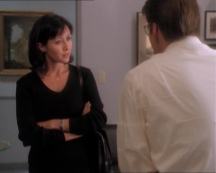 Charmed-Online_dot_net-1x01SomethingWiccaThisWayComes1338.jpg
