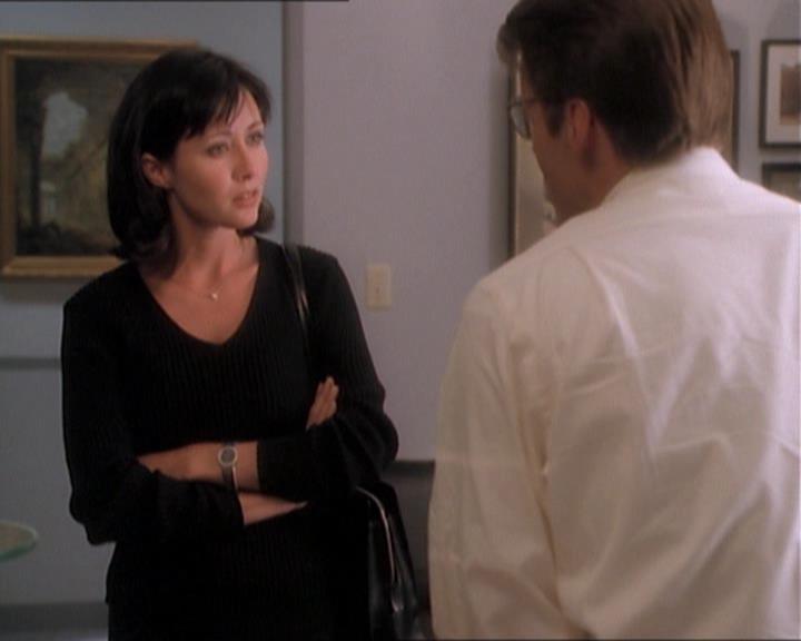 Charmed-Online_dot_net-1x01SomethingWiccaThisWayComes1339.jpg