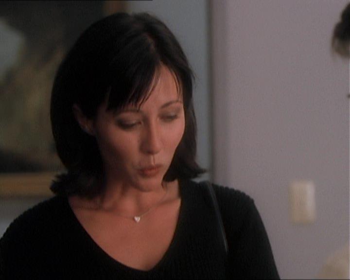 Charmed-Online_dot_net-1x01SomethingWiccaThisWayComes1347.jpg