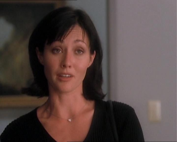 Charmed-Online_dot_net-1x01SomethingWiccaThisWayComes1358.jpg