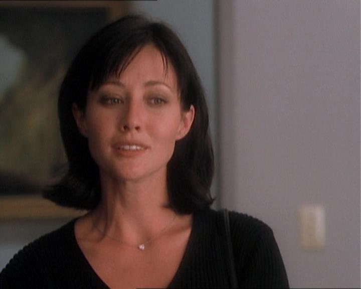 Charmed-Online_dot_net-1x01SomethingWiccaThisWayComes1359.jpg