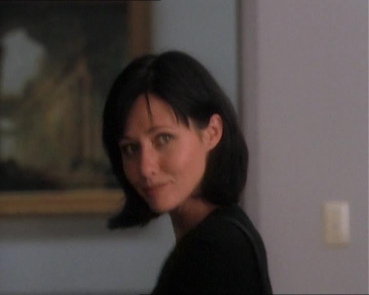 Charmed-Online_dot_net-1x01SomethingWiccaThisWayComes1363.jpg