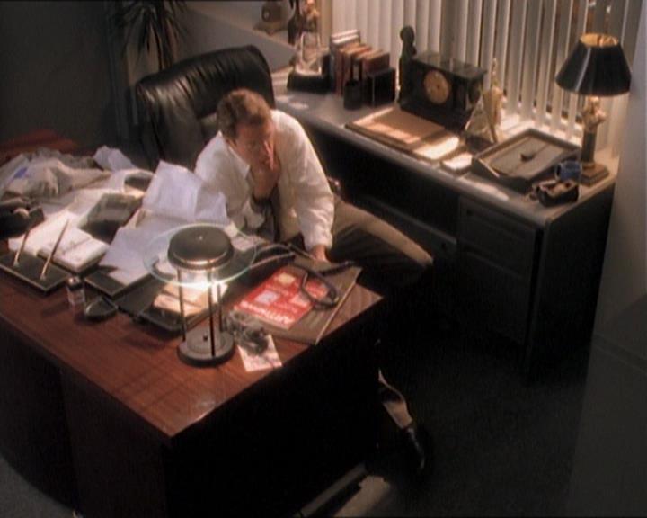 Charmed-Online_dot_net-1x01SomethingWiccaThisWayComes1377.jpg