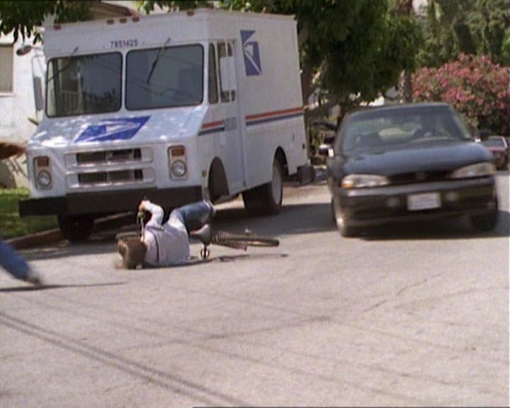 Charmed-Online_dot_net-1x01SomethingWiccaThisWayComes1458.jpg