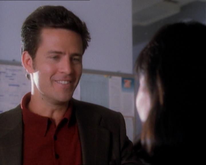 Charmed-Online_dot_net-1x01SomethingWiccaThisWayComes1497.jpg