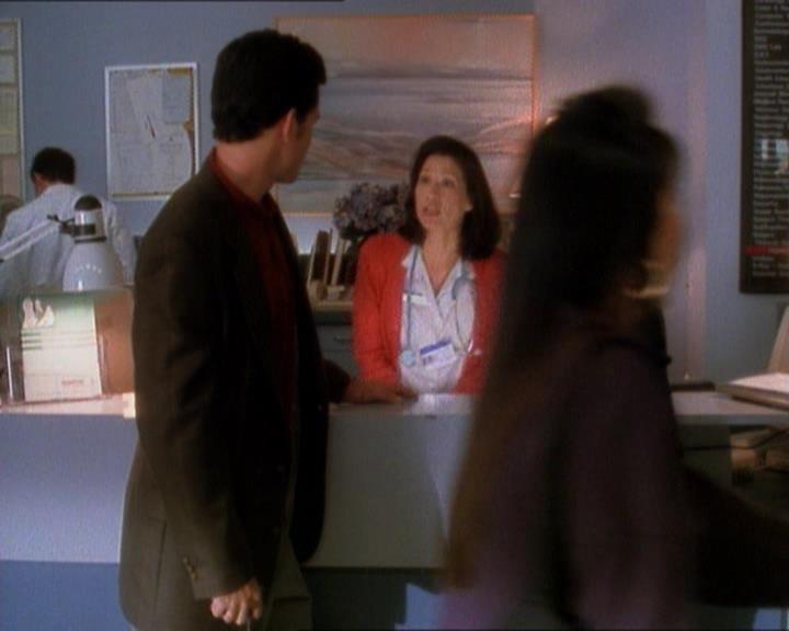 Charmed-Online_dot_net-1x01SomethingWiccaThisWayComes1514.jpg