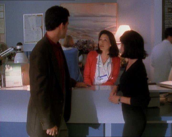 Charmed-Online_dot_net-1x01SomethingWiccaThisWayComes1518.jpg