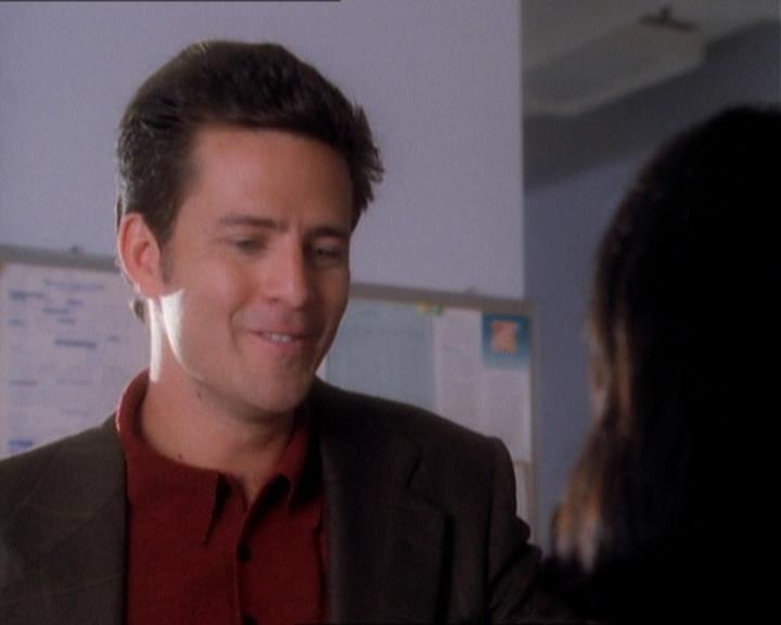 Charmed-Online_dot_net-1x01SomethingWiccaThisWayComes1522.jpg