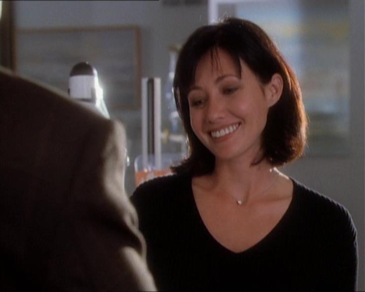 Charmed-Online_dot_net-1x01SomethingWiccaThisWayComes1527.jpg