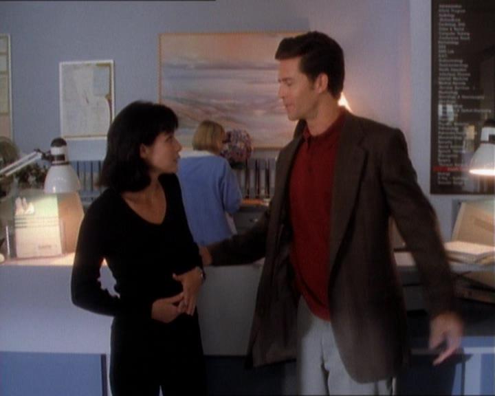 Charmed-Online_dot_net-1x01SomethingWiccaThisWayComes1535.jpg
