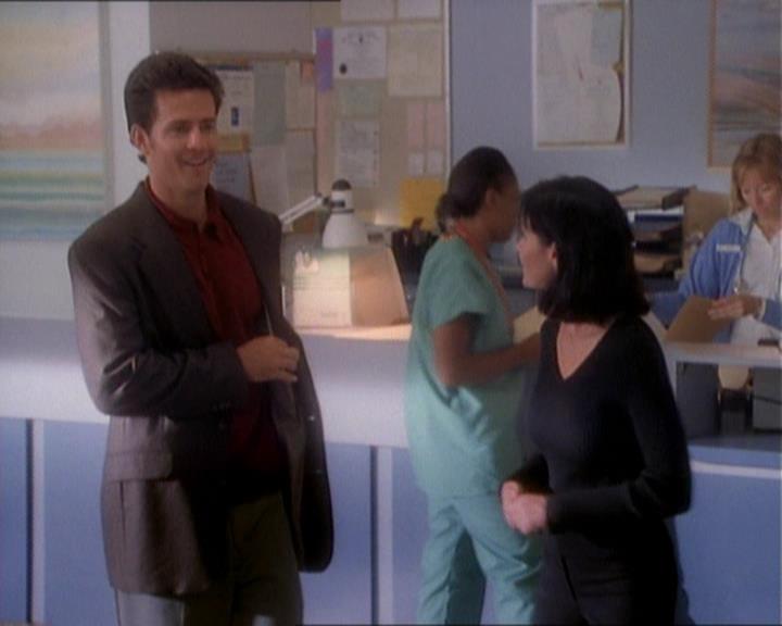 Charmed-Online_dot_net-1x01SomethingWiccaThisWayComes1545.jpg