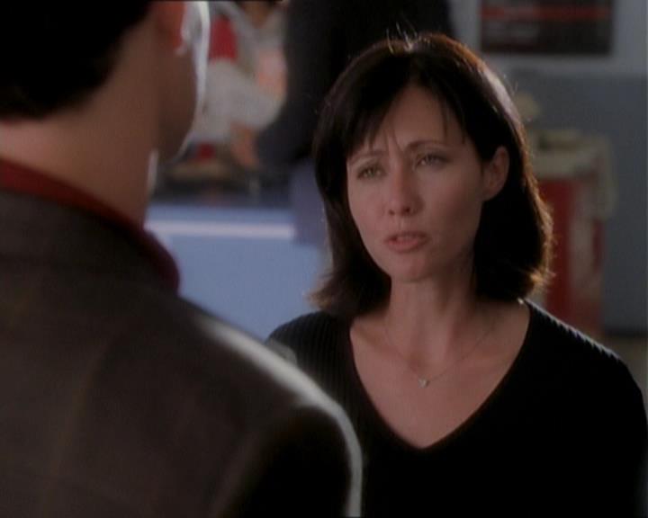 Charmed-Online_dot_net-1x01SomethingWiccaThisWayComes1566.jpg