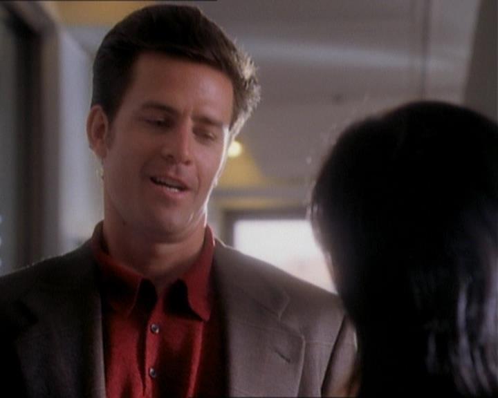 Charmed-Online_dot_net-1x01SomethingWiccaThisWayComes1582.jpg
