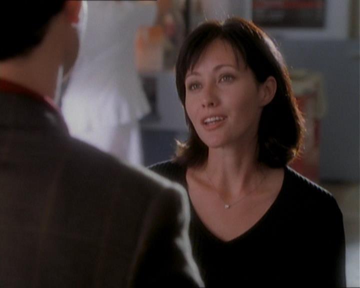 Charmed-Online_dot_net-1x01SomethingWiccaThisWayComes1585.jpg