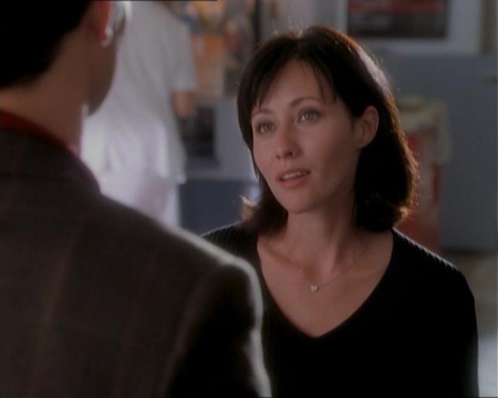Charmed-Online_dot_net-1x01SomethingWiccaThisWayComes1589.jpg