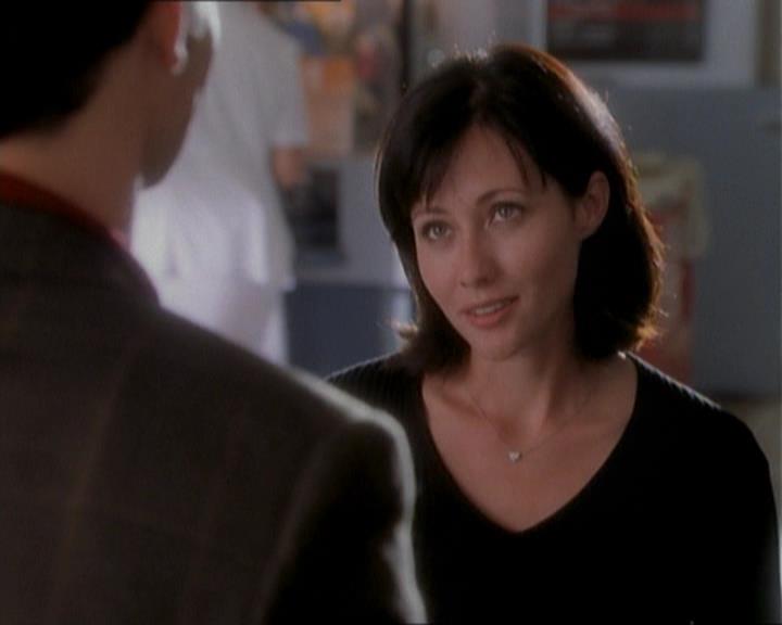 Charmed-Online_dot_net-1x01SomethingWiccaThisWayComes1590.jpg