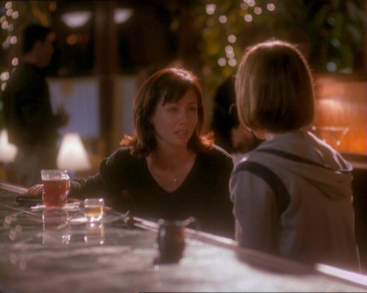 Charmed-Online_dot_net-1x01SomethingWiccaThisWayComes1596.jpg