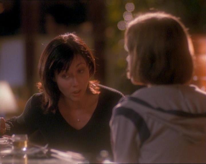 Charmed-Online_dot_net-1x01SomethingWiccaThisWayComes1609.jpg