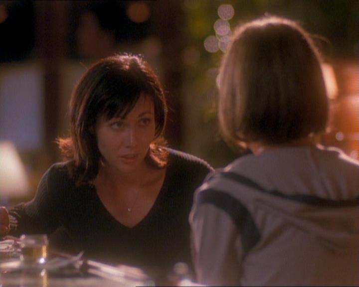 Charmed-Online_dot_net-1x01SomethingWiccaThisWayComes1610.jpg