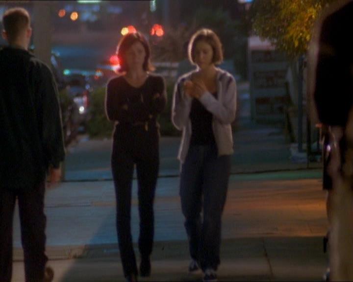 Charmed-Online_dot_net-1x01SomethingWiccaThisWayComes1680.jpg Charmed-Online_dot_net-1x01SomethingWiccaThisWayComes1680.jpg